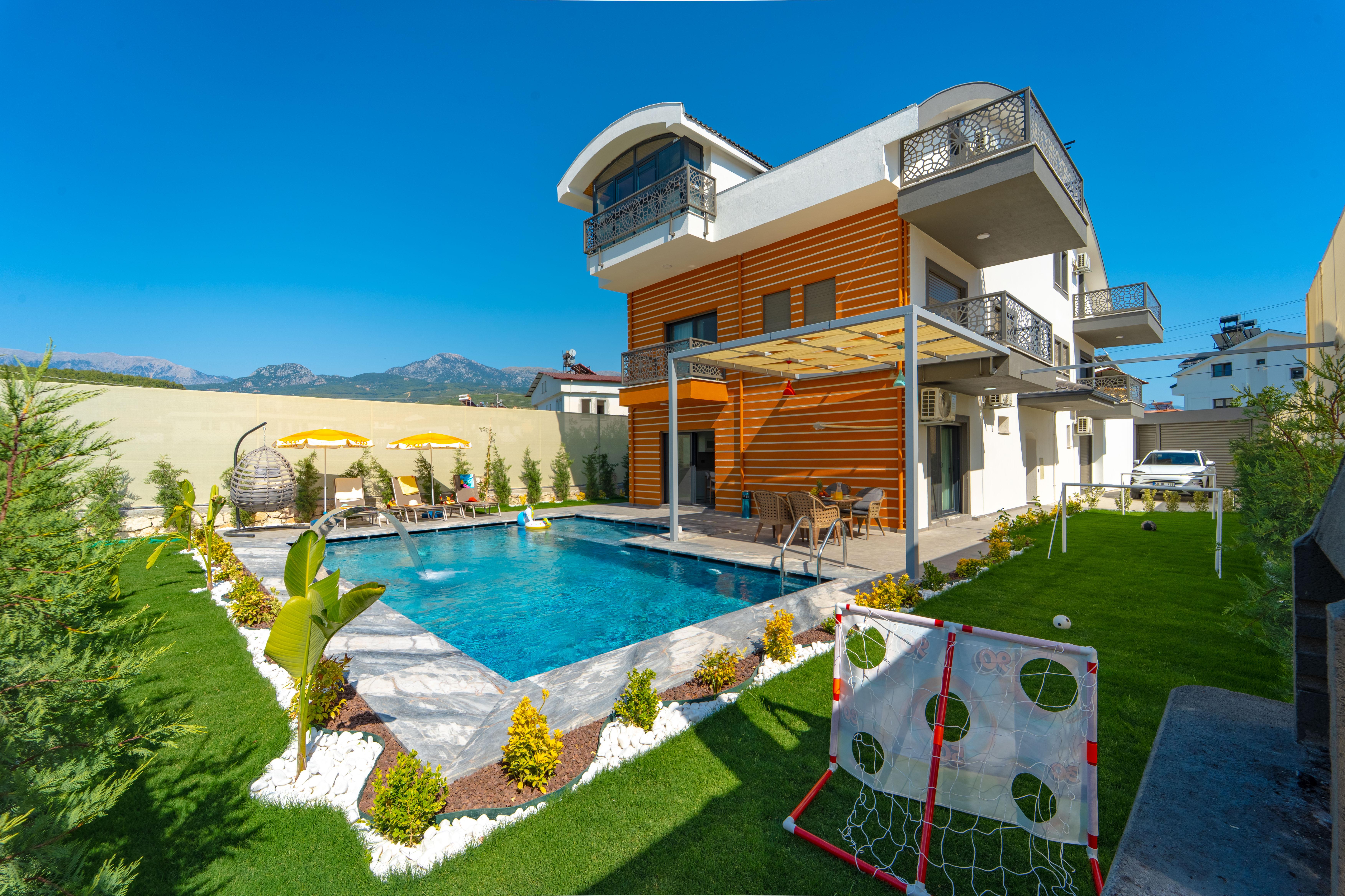 Villa Mira 2