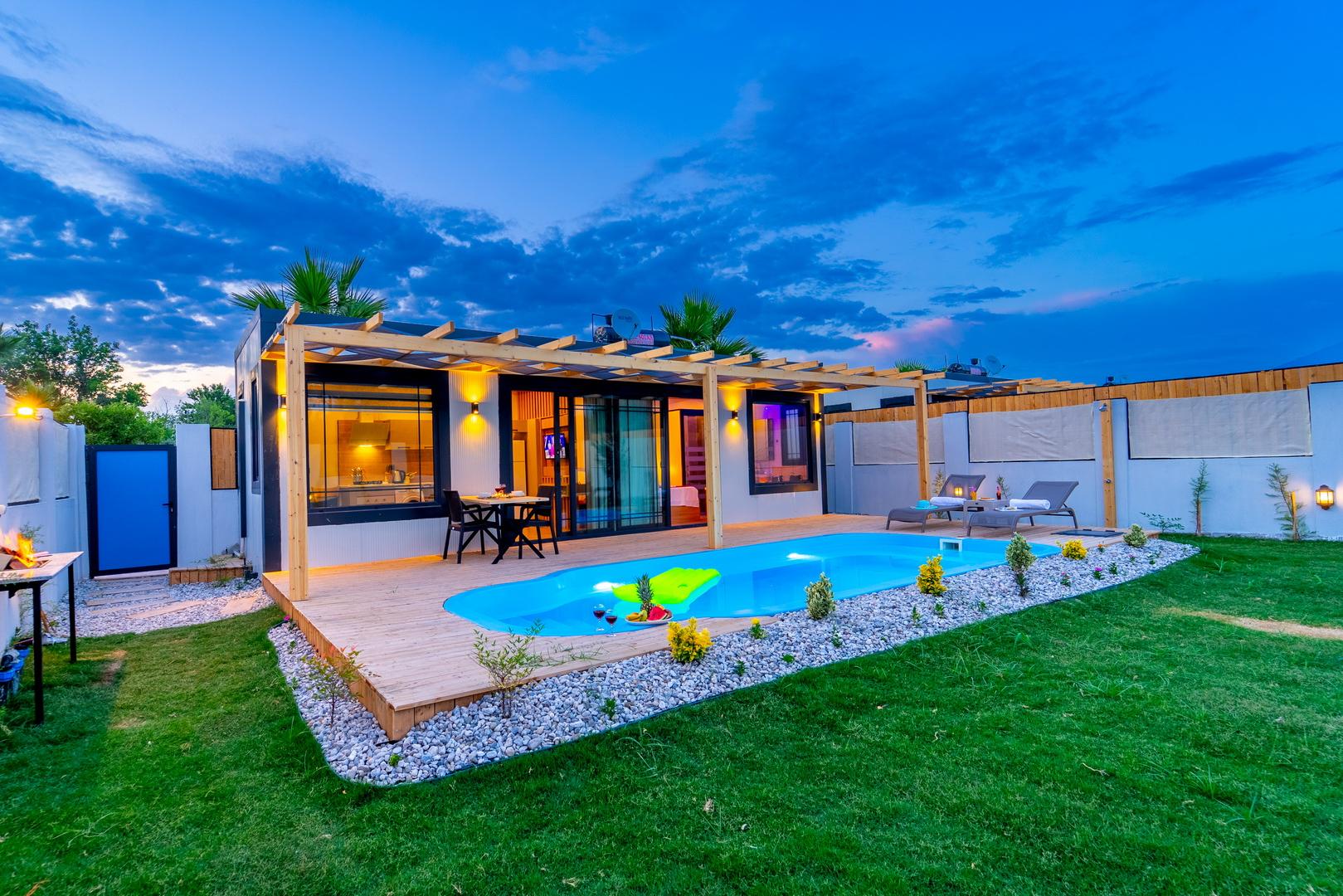 Villa Lenora 1