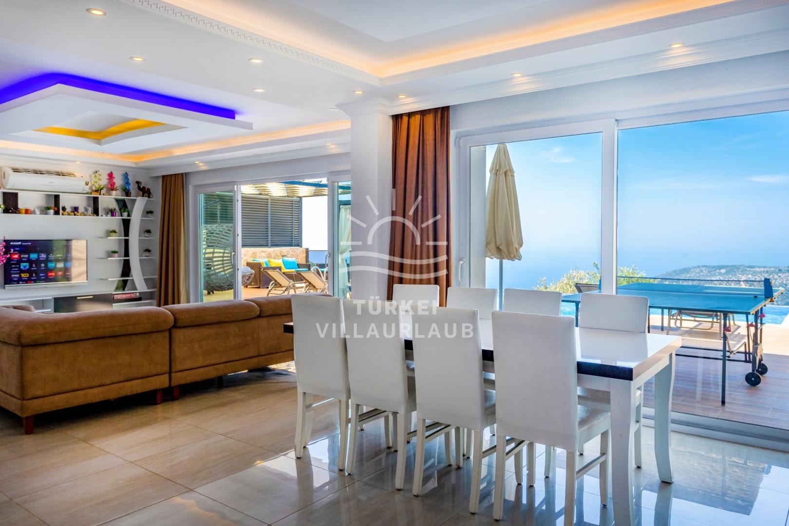 Villa Riga Bezirgan fotoğrafı