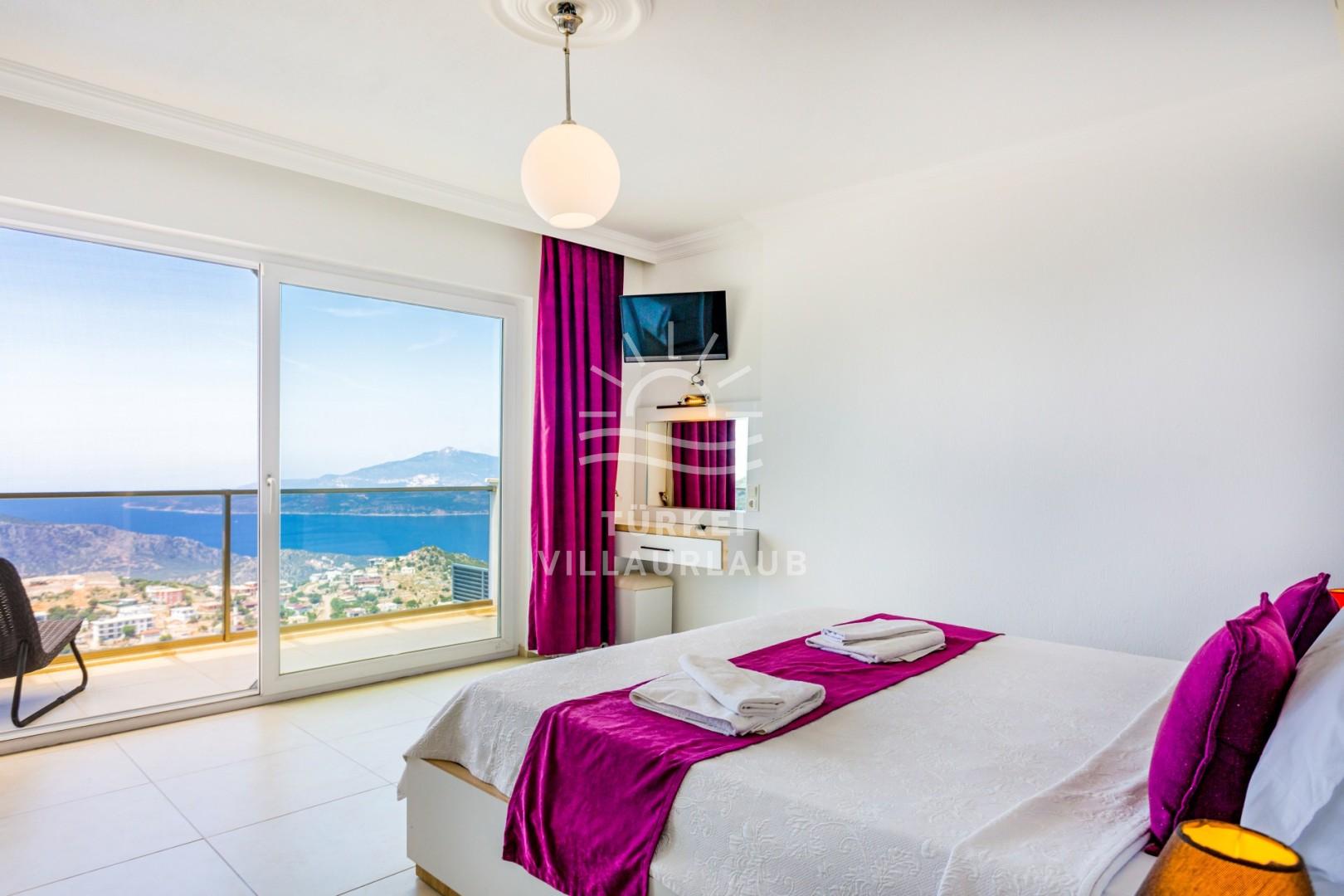 Villa Riga Bezirgan fotoğrafı