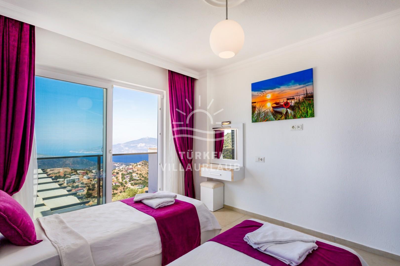 Villa Riga Bezirgan fotoğrafı