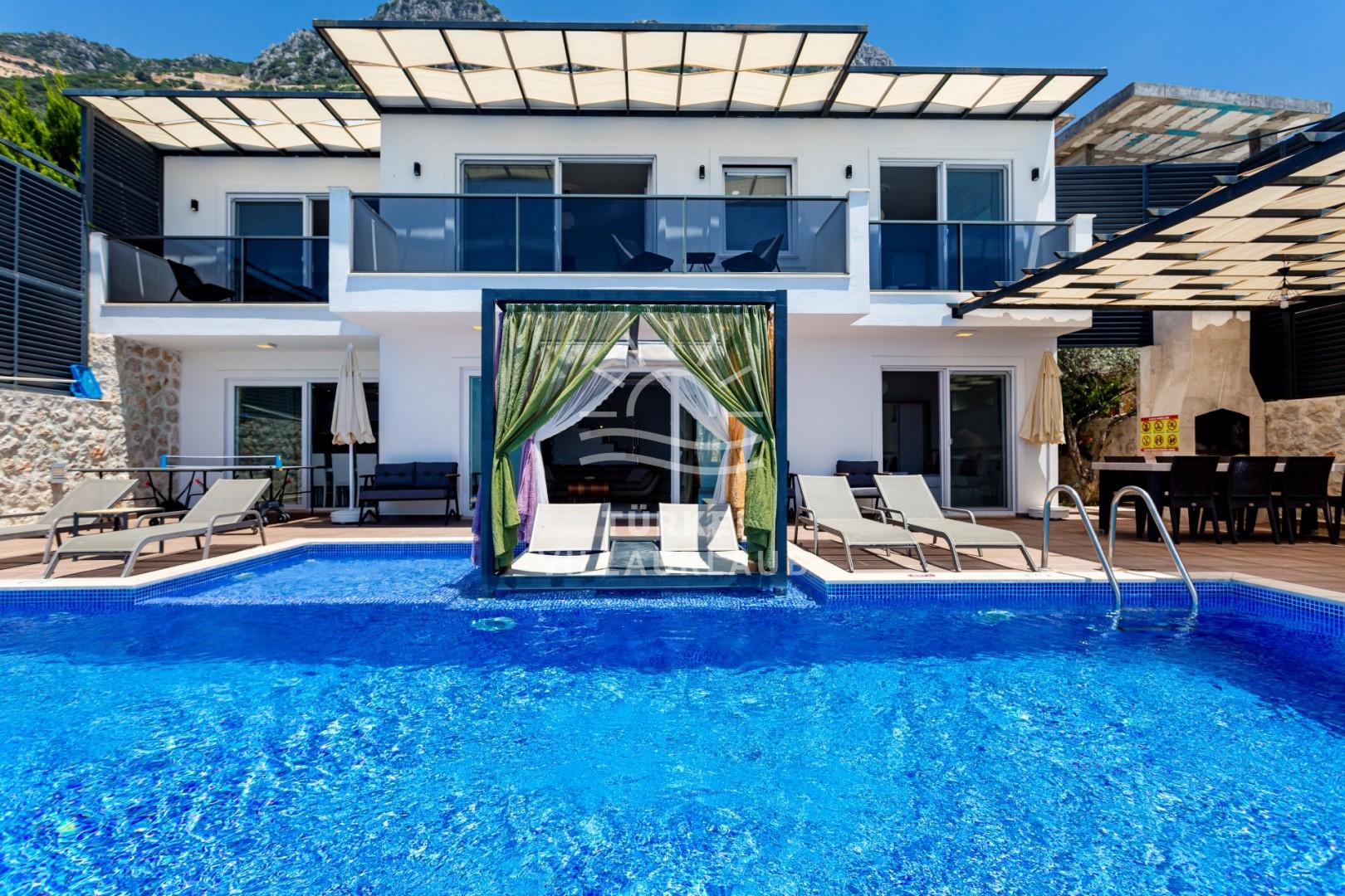 Villa Riga Bezirgan fotoğrafı