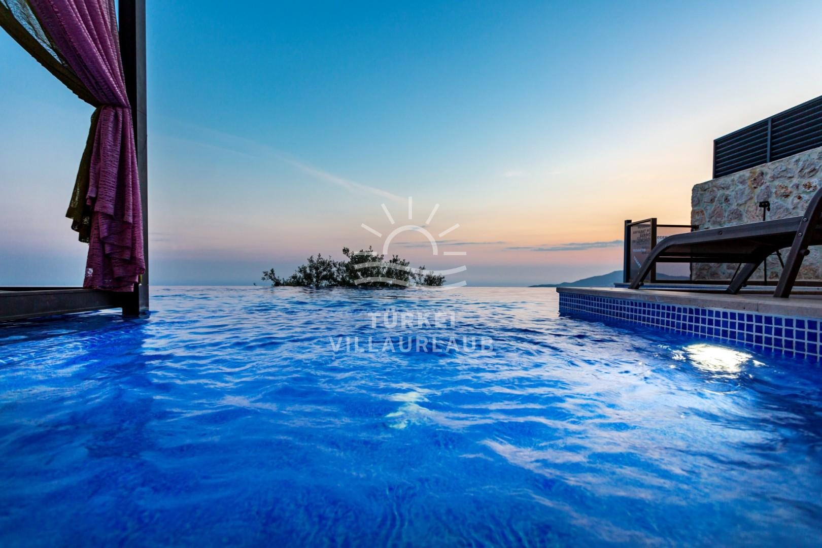 Villa Riga Bezirgan fotoğrafı